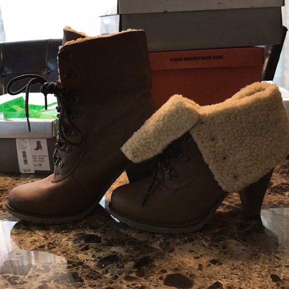 Brown boots - Picture 1 of 8